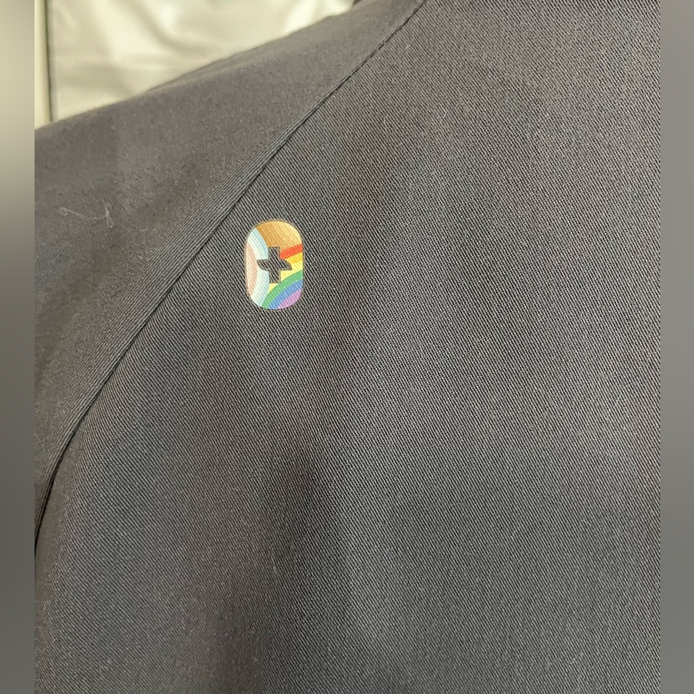 Figs Sydney Scrub Jacket Rainbow/Pride Logo 🌈 - Picture 8 of 14